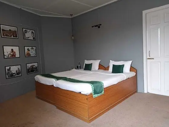 Woodstock Suite