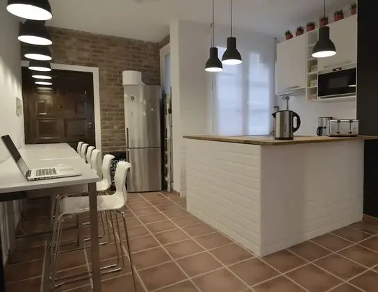 1 Bed in Shared Mixed Dormitory for 6 people