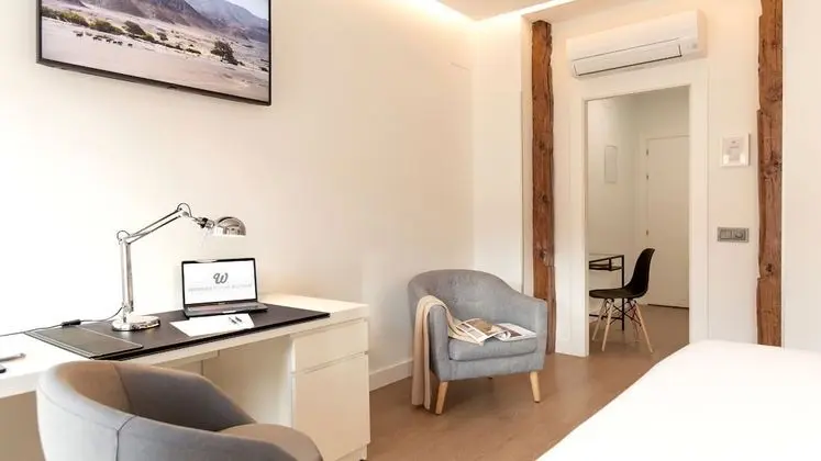 Junior Süit, Balkon