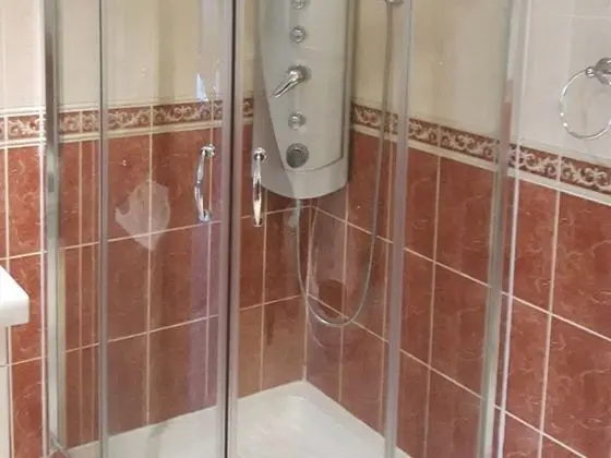 Süit, Banyolu/Duşlu