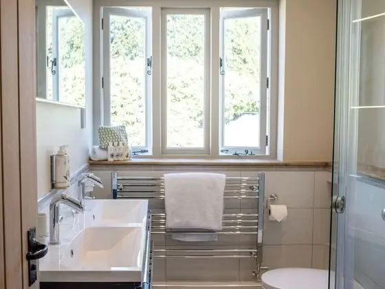 Deluxe Tek Büyük Yataklı Oda, Banyolu/Duşlu (Four Poster)