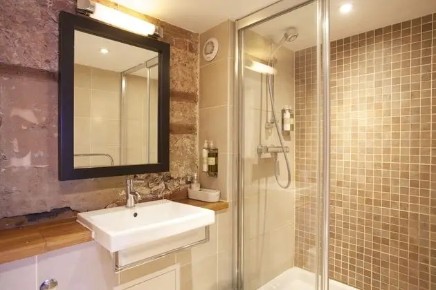 Classic Tek Büyük veya İki Ayrı Yataklı Oda