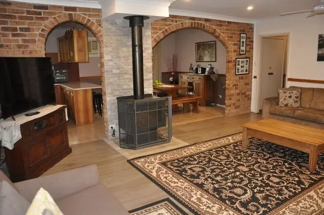 Family Ev, 6 Yatak Odası (Homestead, 5 King Beds or 12 Singles)