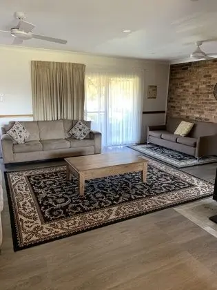 Family Ev, 6 Yatak Odası (Homestead, 5 King Beds or 12 Singles)