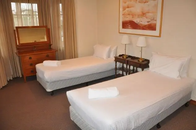 Grand Ev, 4 Yatak Odası (4 King beds / 8 King Singles)