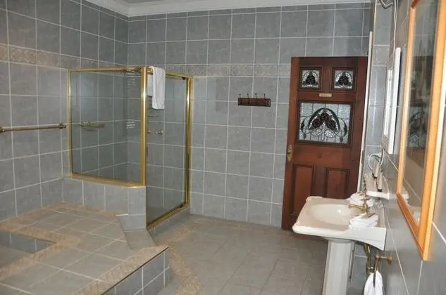 Grand Ev, 4 Yatak Odası (4 King beds / 8 King Singles)