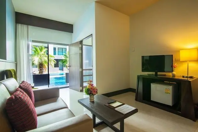 Cabana Pool Access