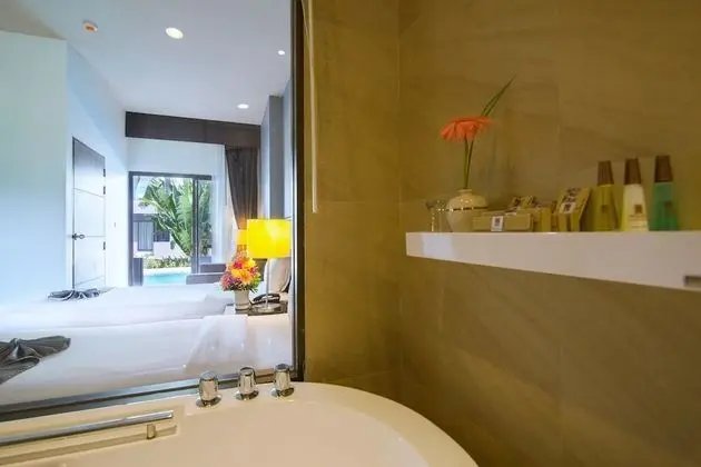 Cabana Pool Access