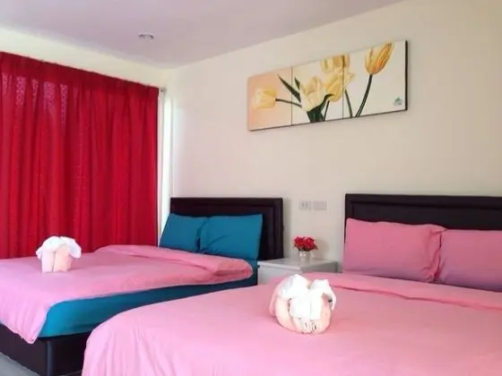 4 Bedrooms Villa