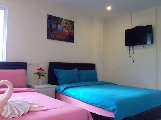 4 Bedrooms Villa