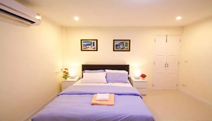 4 Bedrooms Villa