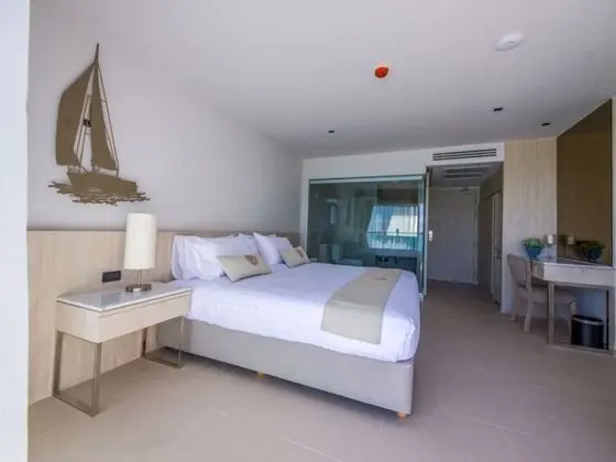Deluxe Double Room with Sea View