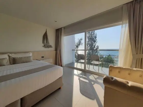 Deluxe Double Room with Sea View
