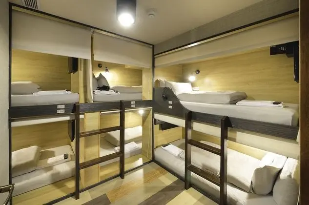 Ortak Ranzalı Oda, Karma Ranzalı Oda (Single Bed)