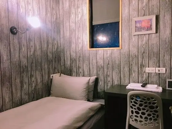 Tek Kişilik Oda, Ortak Banyo