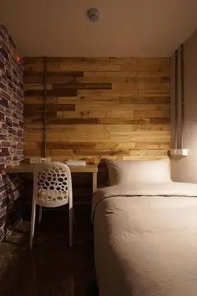 Tek Kişilik Oda, Ortak Banyo