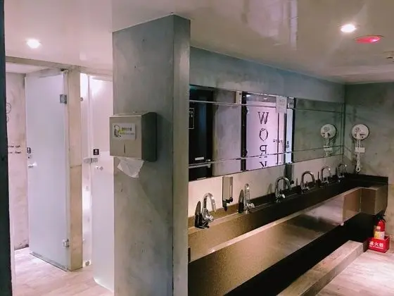 Tek Kişilik Oda, Ortak Banyo