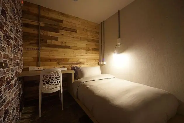 Tek Kişilik Oda, Sadece kadınlar için, Ortak Banyo