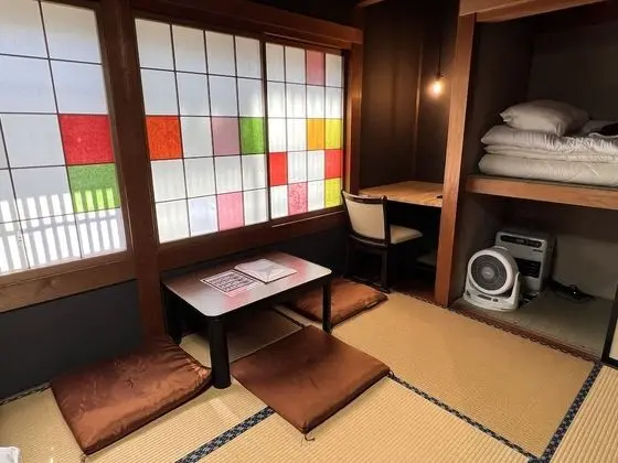 Twin Room 12, Shared bathroom
