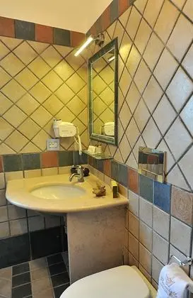 Tek Büyük Yataklı Oda (street view)