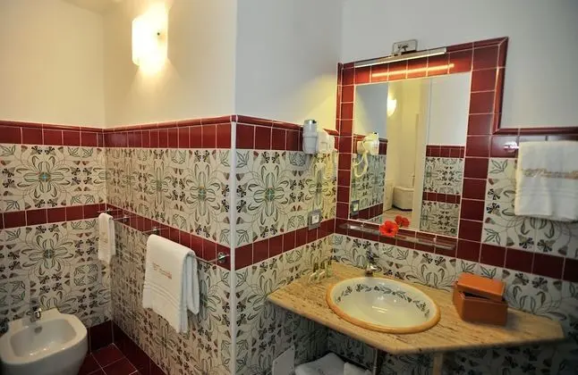 Tek Büyük Yataklı Oda (without window)
