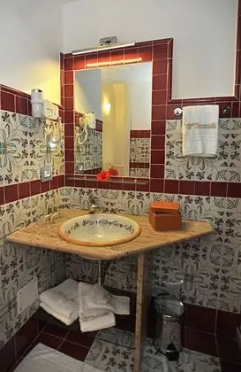 Tek Büyük Yataklı Oda (without window)