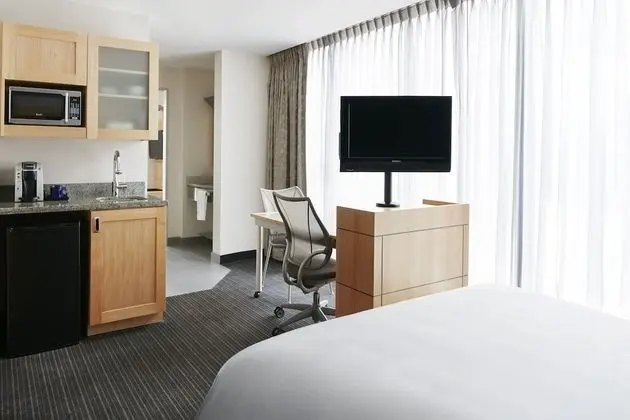 Süit (One Room with Sofa Bed)