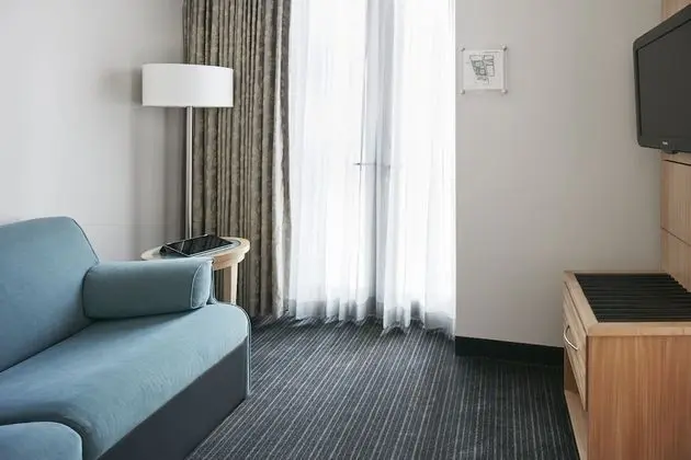Süit (One Room with Sofa Bed)