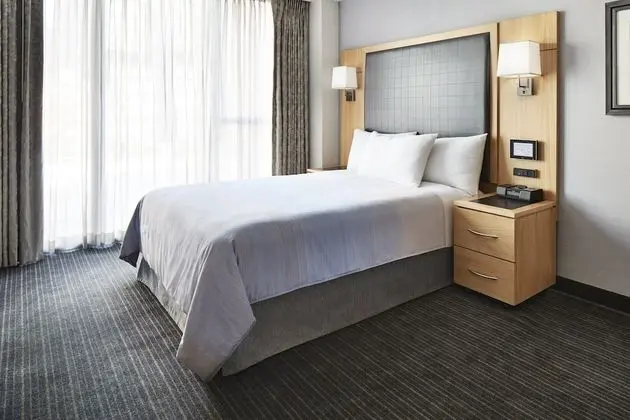 Süit (One Room with Sofa Bed)