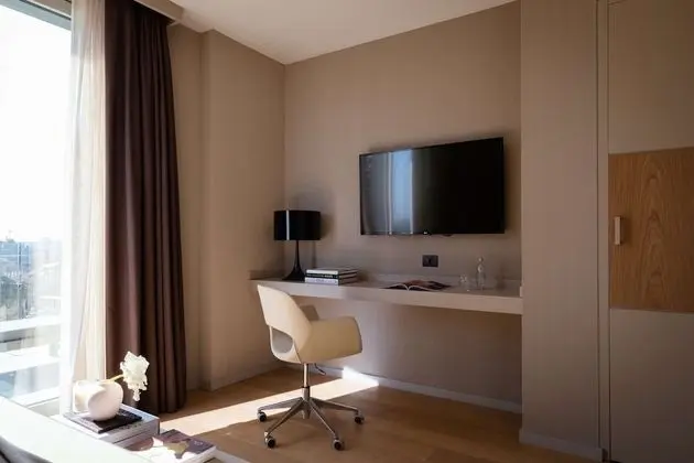 Suite Colombo SPA Access