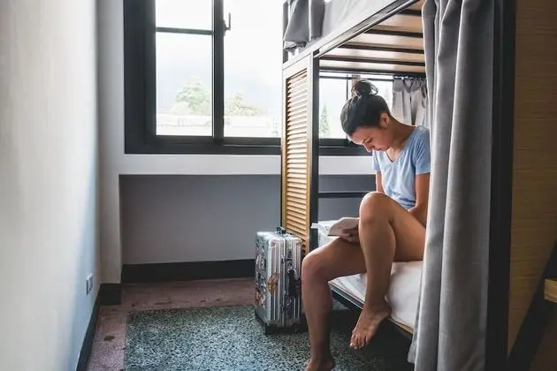 Standard Ortak Ranzalı Oda, Sadece kadınlar için, Ortak Banyo (window)