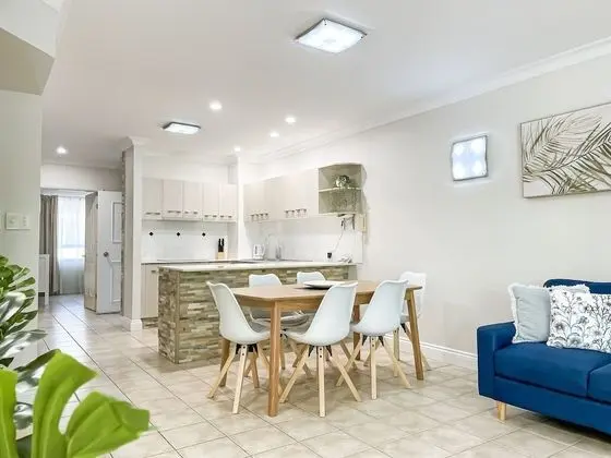 Deluxe Apart Daire, 3 Yatak Odası, Havuz Manzaralı, Havuz Kenarı