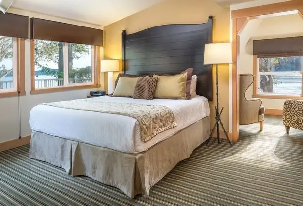Suit Three Bedrooms