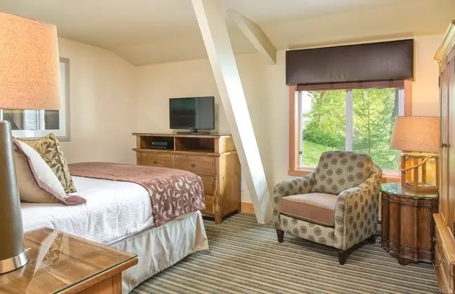 Suit Three Bedrooms