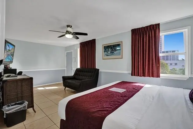 Deluxe Apart Daire, Sadece erkekler için