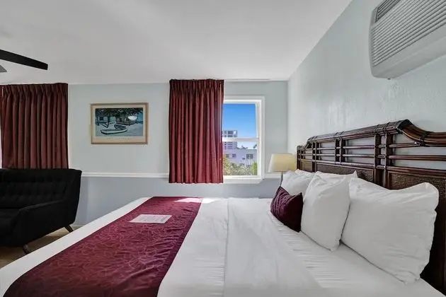 Deluxe Apart Daire, Sadece erkekler için
