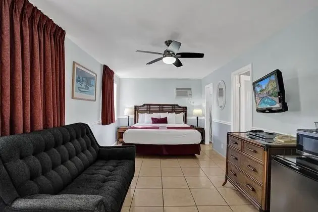 Deluxe Apart Daire, Sadece erkekler için