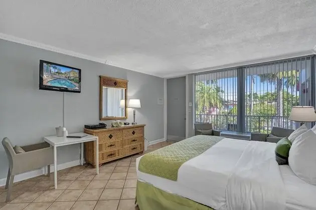 Deluxe Apart Daire, Sadece erkekler için