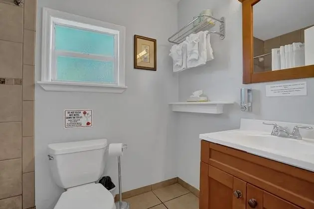 Deluxe Apart Daire, Sadece erkekler için