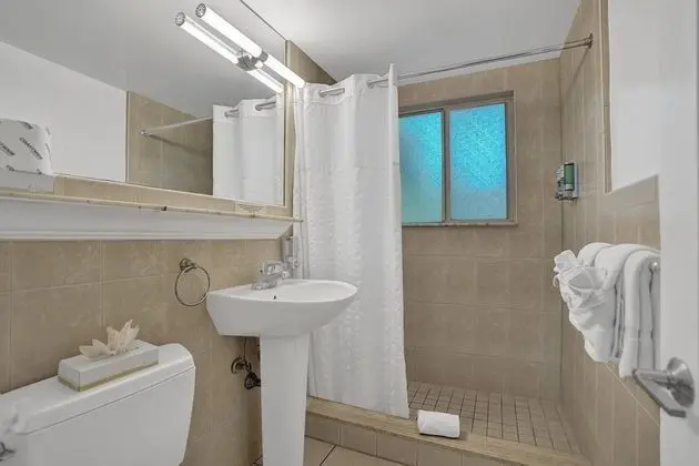 Deluxe Apart Daire, Sadece erkekler için