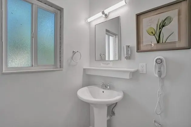 Standard Apart Daire, Sadece erkekler için