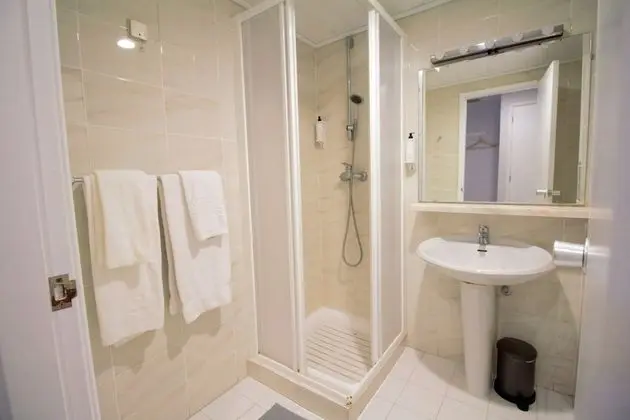 Standard Tek Büyük veya İki Ayrı Yataklı Oda, Balkon