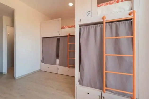 Bed in 6 Bed Mix Dorm Ensuite