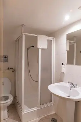 Tek Büyük Yataklı Oda, Özel Banyo