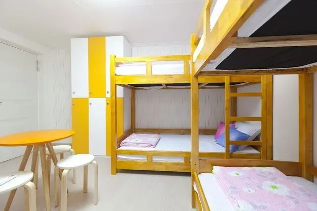 Ortak Ranzalı Oda, Sadece kadınlar için (6 person)