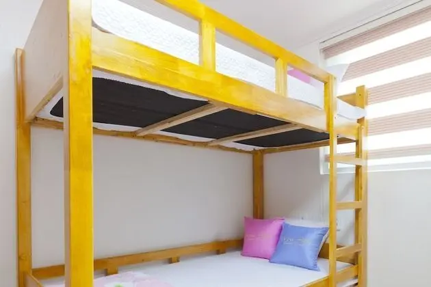 Ortak Ranzalı Oda, Sadece kadınlar için (6 person)