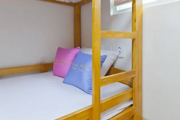 Ortak Ranzalı Oda, Sadece kadınlar için (6 person)