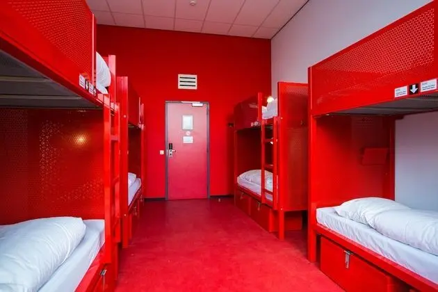Ortak Ranzalı Oda, Karma Ranzalı Oda (1 bed in 8 persons dorm)
