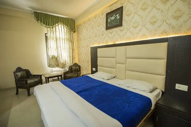 Luxury Oda