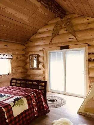 Bear Cabin, Mountain view